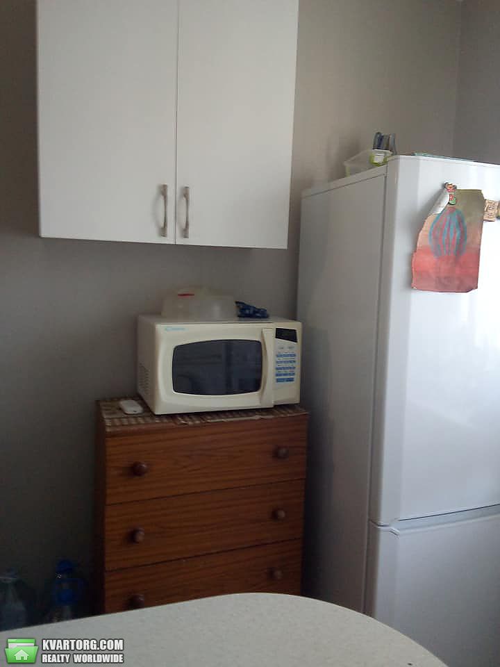 Rent out 1-room apartment. Киев,  Березняковская — photo 2