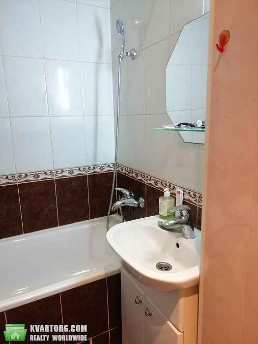 Sell 3-room apartment. Киев,  Салютная — photo 3