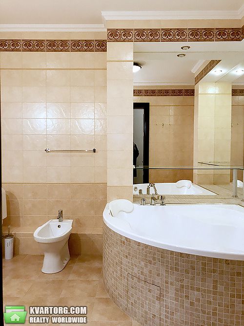 Rent out 5-room apartment. Киев,  Институтская — photo 10