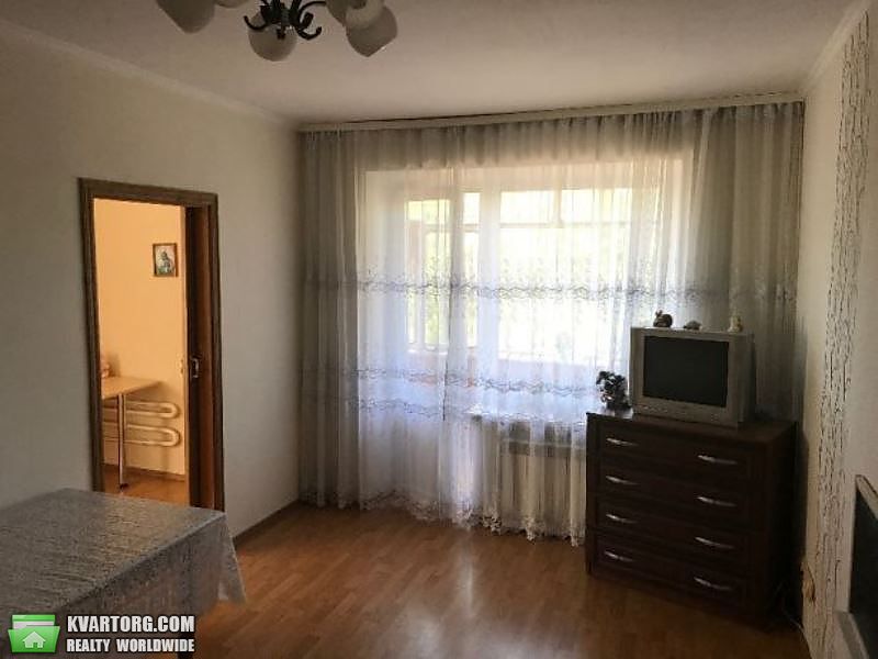 Sell 1-room apartment. Киев,  Воссоединения пр — photo 1