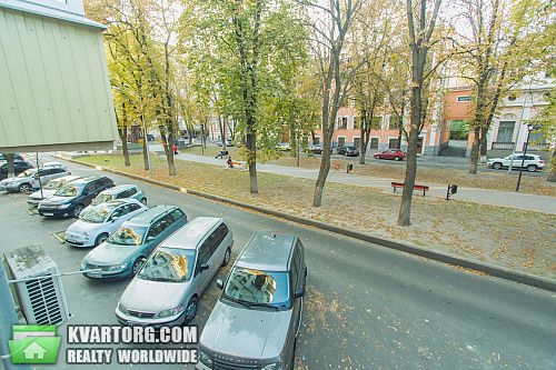 Rent out 3-room apartment. Киев, ул. Липская — photo 10