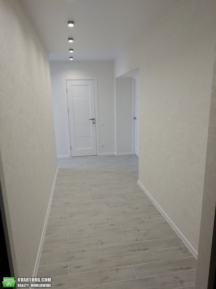 Sell 2-room apartment. Киевская обл., Миру — photo 1