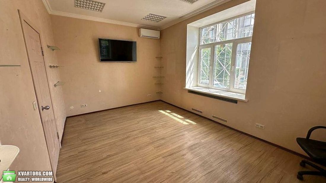 Rent out office. Киев, Круглоуніверситетська — photo 7