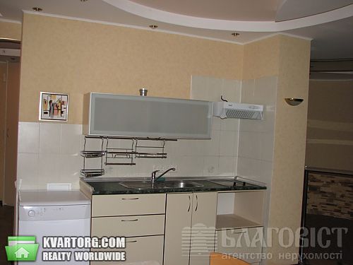 Sell 2-room apartment. Киев, Старонаводницкая — photo 4