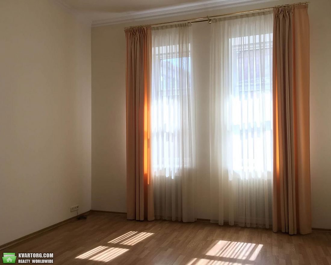 Rent out 4-room apartment. Киев,  Большая Житомирская — photo 6
