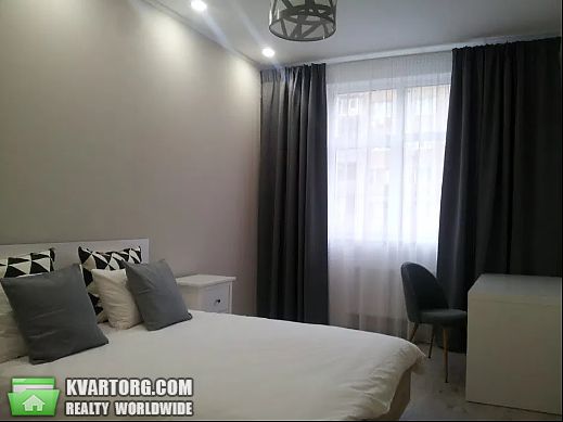 Rent out 1-room apartment. Киев,  Саперное поле — photo 1