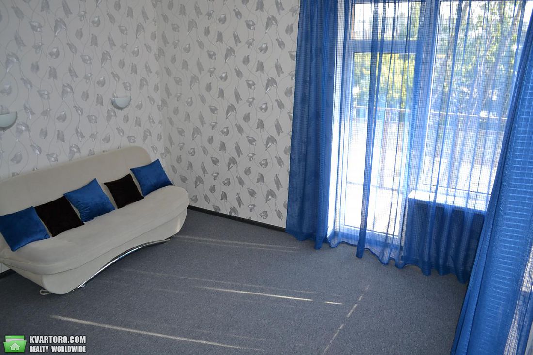 Rent out 2-room apartment. Киев,  Петрицкого — photo 2