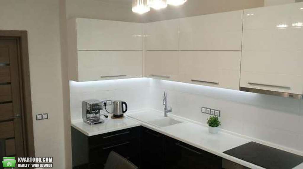 Rent out 2-room apartment. Киев,  Демиевская — photo 2