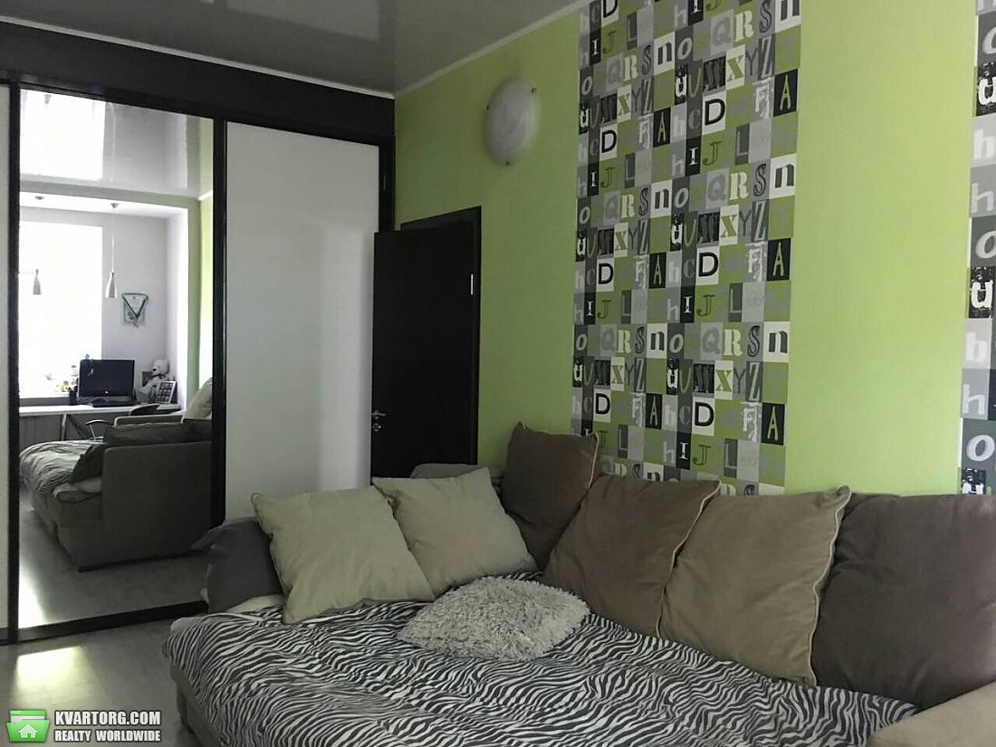 Sell 2-room apartment. Днепропетровск, Кирова пр. — photo 2