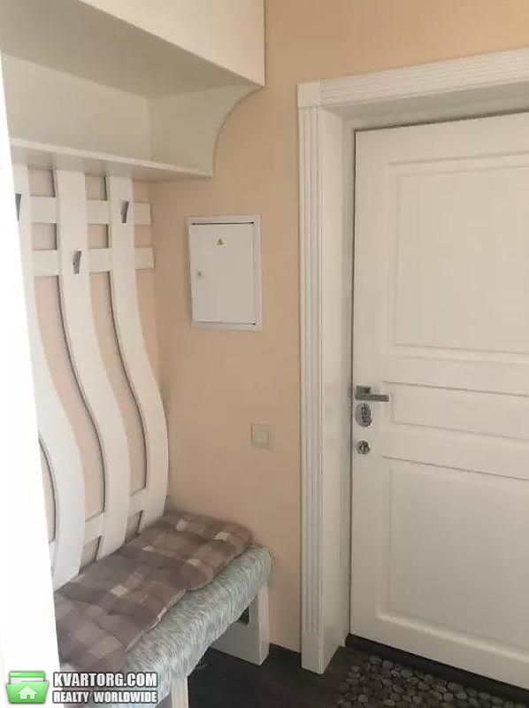 Rent out 2-room apartment. Киев, Сикорского — photo 10