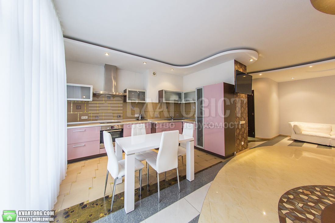 Rent out 3-room apartment. Киев,  Владимирская — photo 3