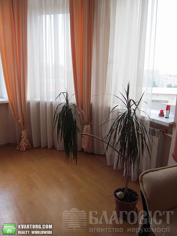 Sell 2-room apartment. Киев,  Никольско-Слободская — photo 2