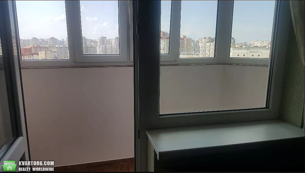 Sell 3-room apartment. Киев,  Срибнокильская — photo 10