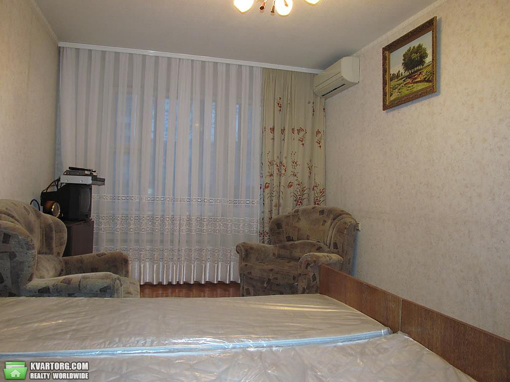 Rent out 2-room apartment. Киев,  Драйзера — photo 7