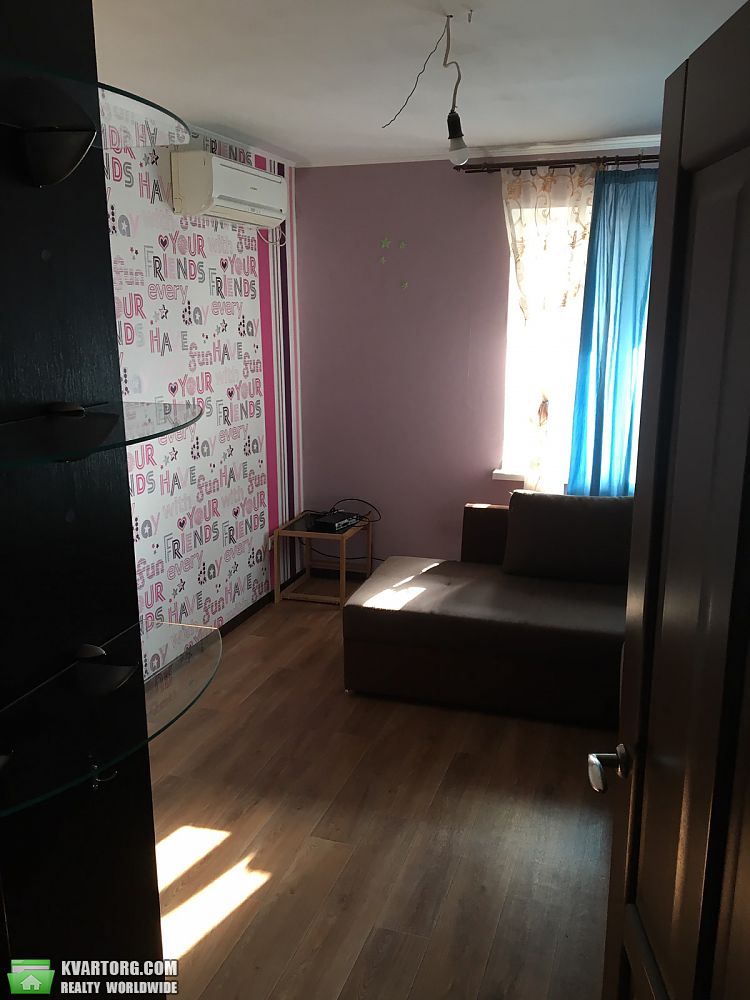 Rent out 2-room apartment. Киев,  Дарницкий бул — photo 3