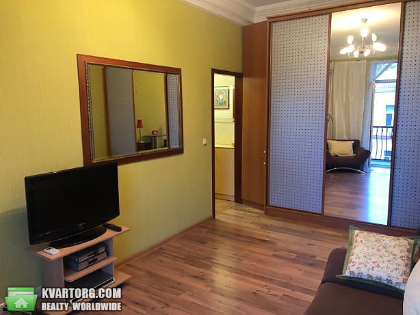 Rent out 2-room apartment. Киев,  Шелковичная — photo 2