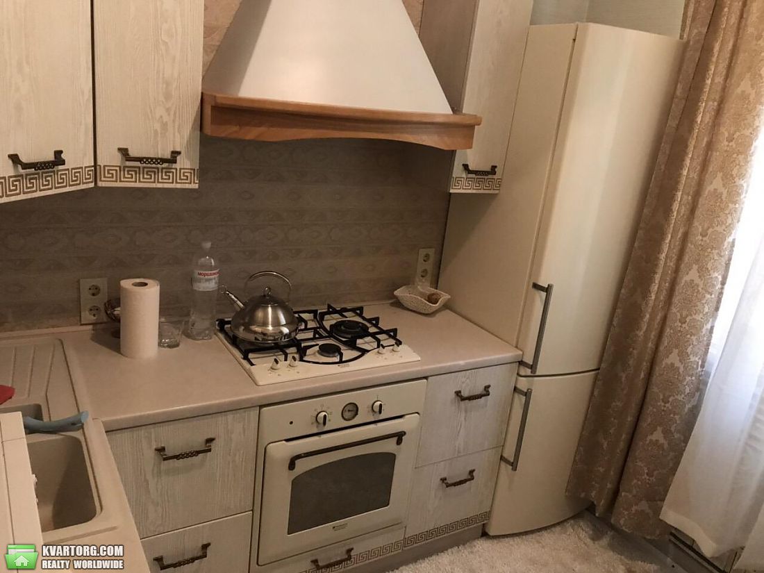 Rent out 3-room apartment. Киев,  Мазепы — photo 4