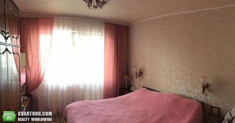 Sell 4-room apartment. Киев,  Героев Днепра — photo 1
