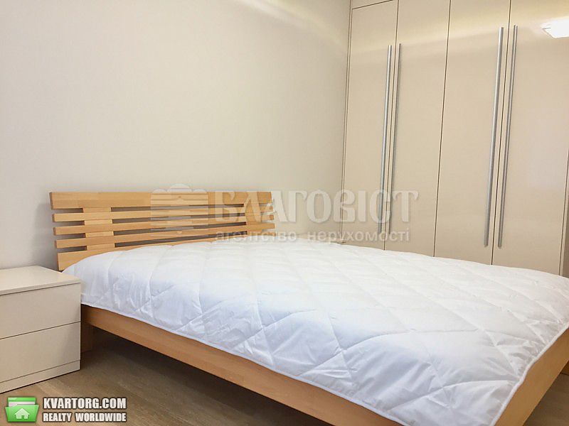 Rent out 2-room apartment. Киев,  Владимирская — photo 3