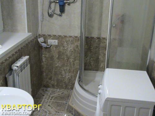 Rent out 2-room apartment. Киев,  Богатырская — photo 1