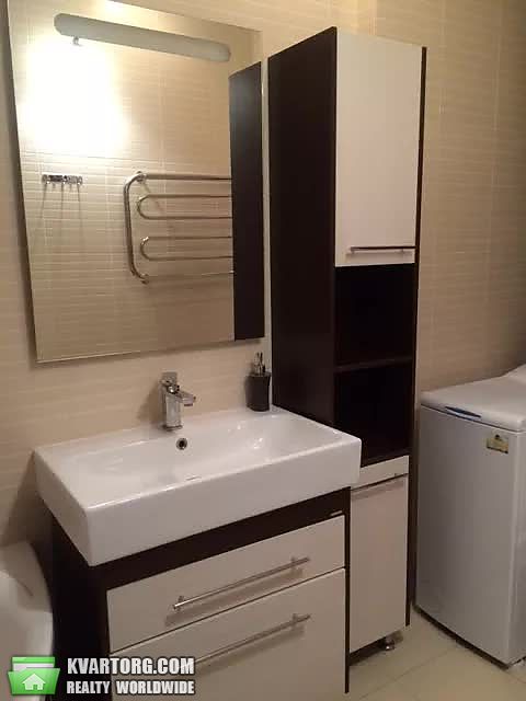 Rent out 1-room apartment. Киев,  Олевская — photo 10
