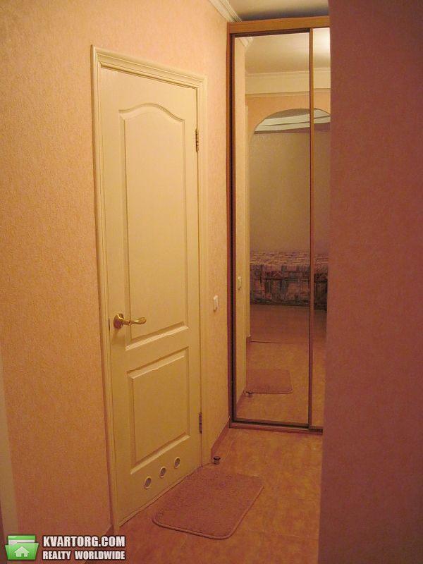 Sell 1-room apartment. Киев,  Жилянская — photo 2