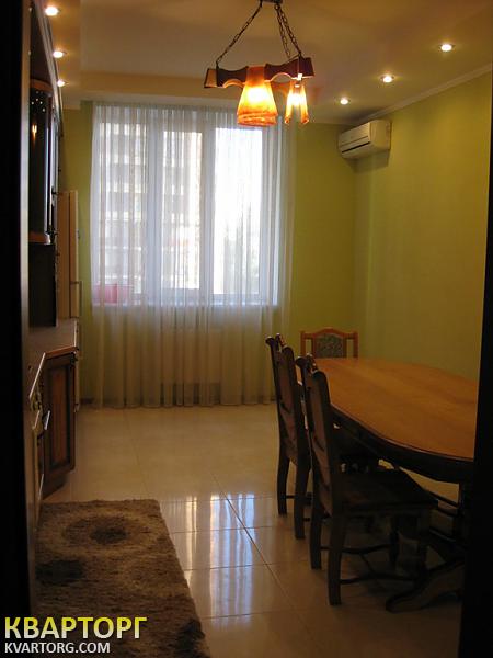 Rent out 3-room apartment. Киев, Щорса — photo 6