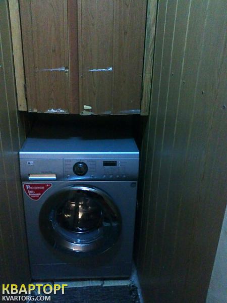 Rent out 2-room apartment. Киев,  Приречная — photo 1