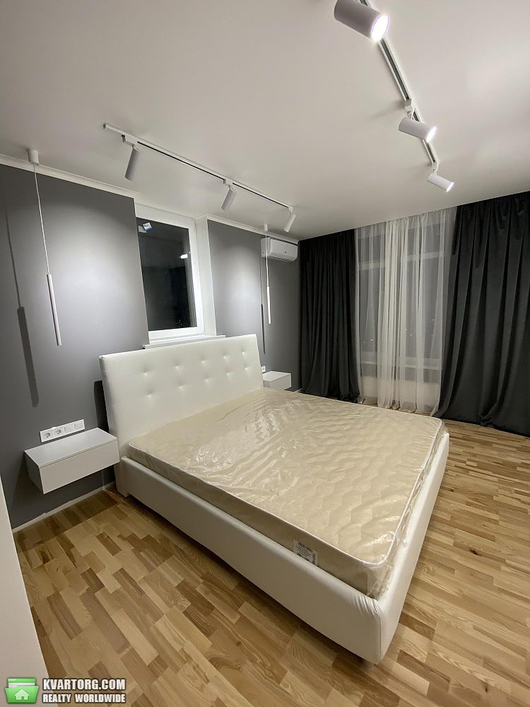 Sell 3-room apartment. Киев,  Герцена — photo 2