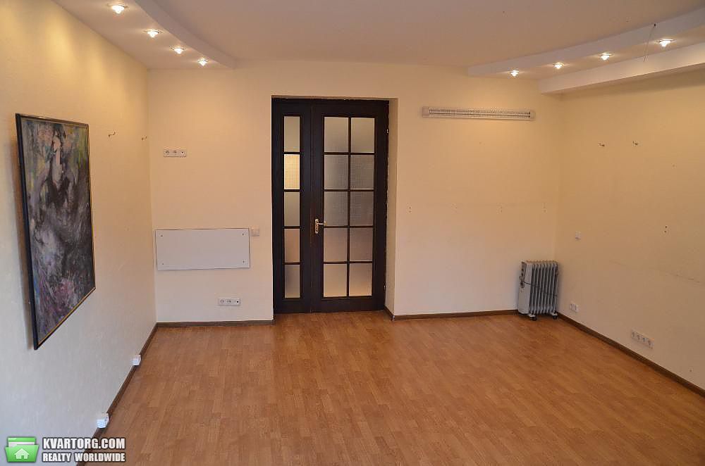 Rent out 4-room apartment. Киев,  Борщаговская — photo 1