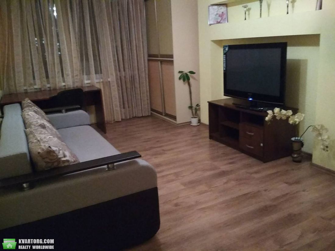 Rent out 2-room apartment. Харьков, Героев Труда — photo 3
