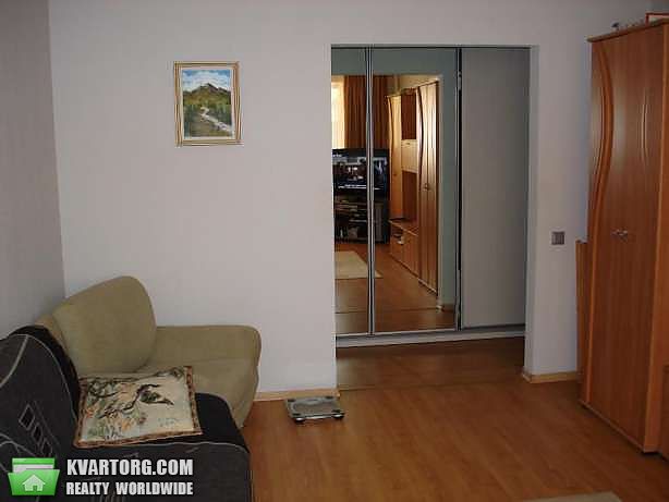 Rent out 3-room apartment. Киев,  Героев Днепра — photo 6