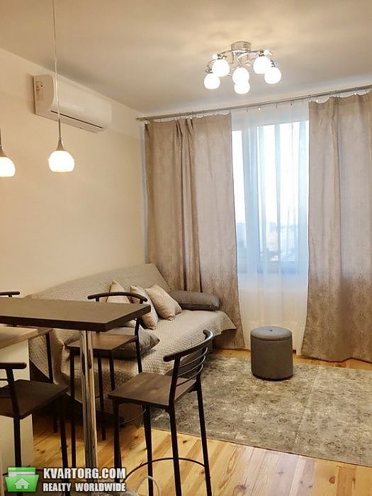 Rent out 2-room apartment. Киев,  Правды пр — photo 1