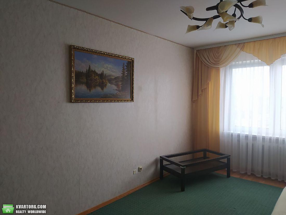 Rent out 2-room apartment. Киев,  Милославская — photo 4