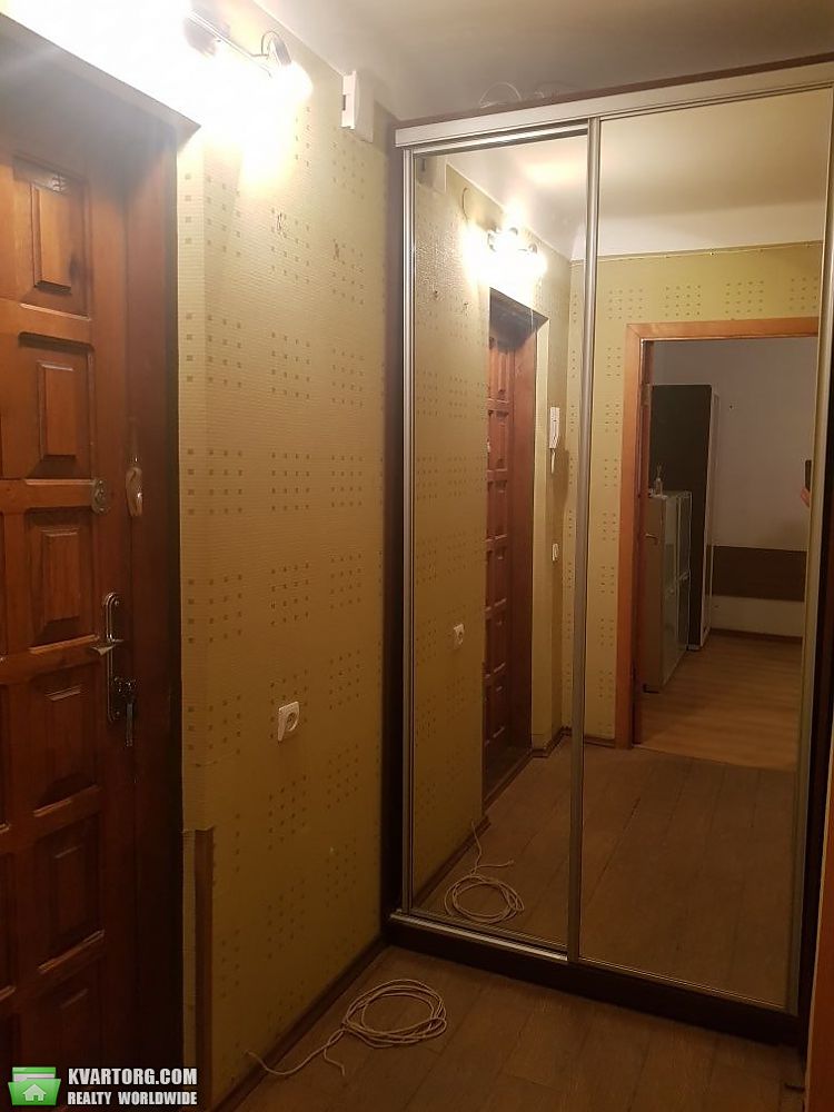 Rent out 1-room apartment. Киев,  Минский пр — photo 5