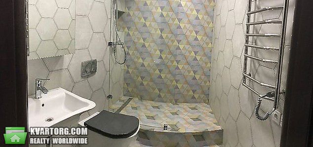 Rent out 3-room apartment. Киев,  Невская — photo 1