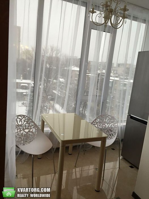 Rent out 1-room apartment. Днепропетровск,  Жуковского — photo 2