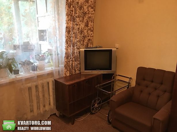 Rent out 2-room apartment. Киев,  Смолича — photo 5