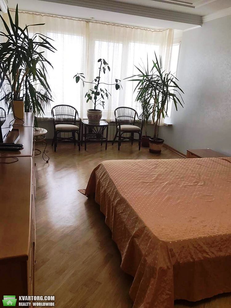 Rent out 2-room apartment. Киев, ипсилантиевский пер. — photo 3
