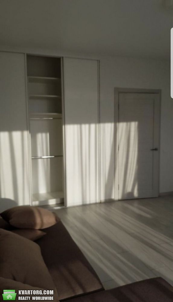 Rent out 2-room apartment. Киев,  Жмаченко — photo 3