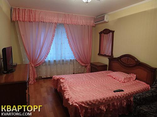 Rent out 3-room apartment. Киев,  Вышгородская — photo 1