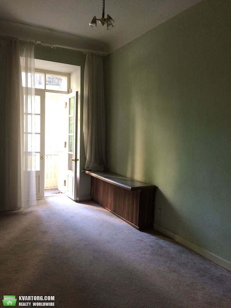 Sell 2-room apartment. Киев,  Тарасовская — photo 1