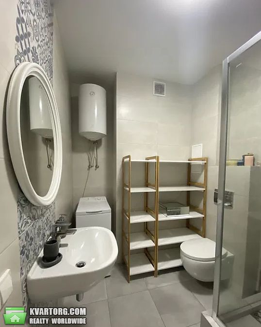 Rent out 2-room apartment. Киев,  Забилы — photo 8