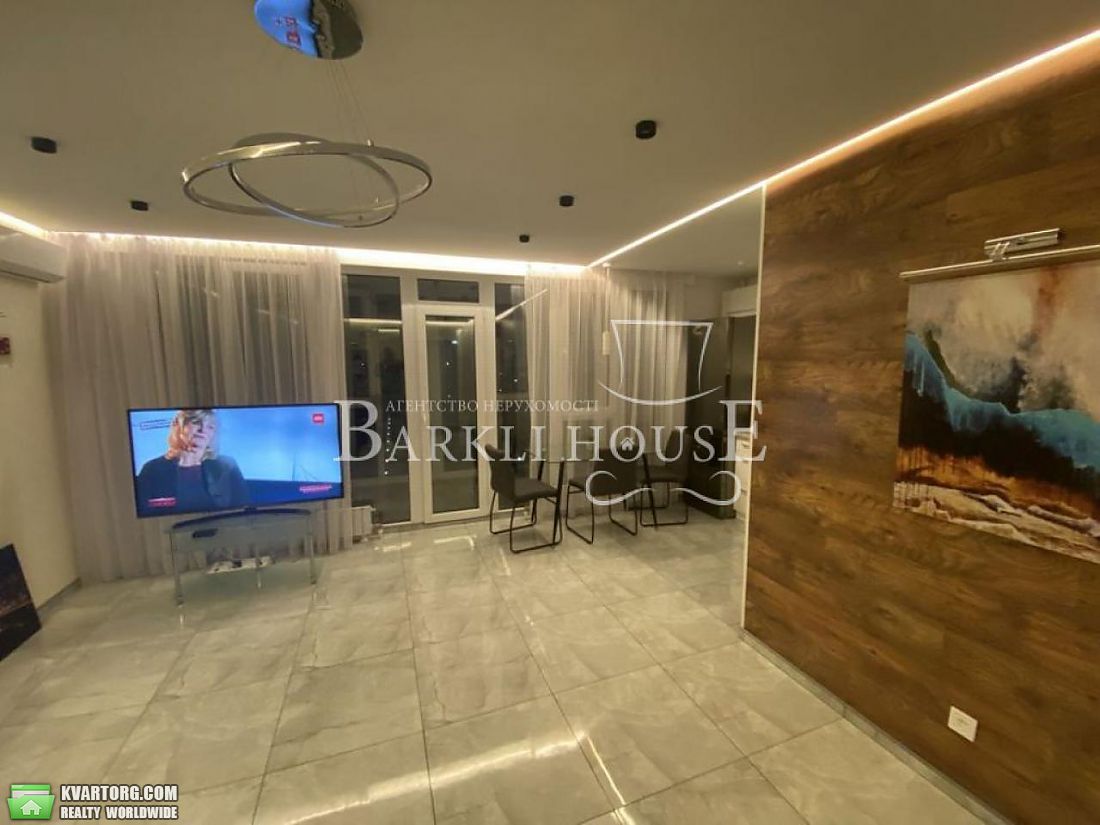 Rent out 2-room apartment. Киев,  Леси Украинки бул — photo 2