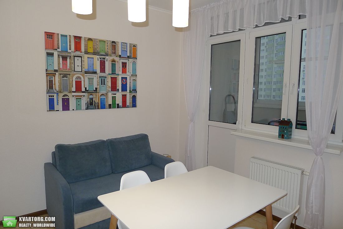 Sell 1-room apartment. Киев,  Воскресенская — photo 2