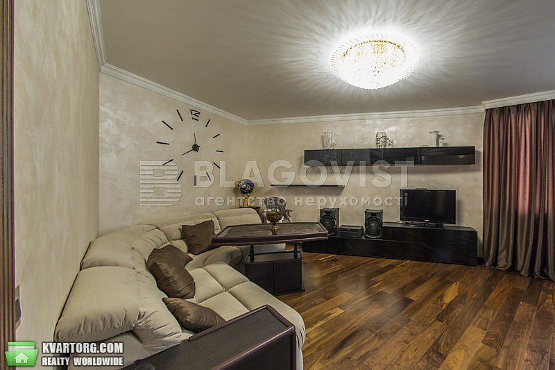 Rent out 3-room apartment. Киев,  Харьковское шоссе — photo 1