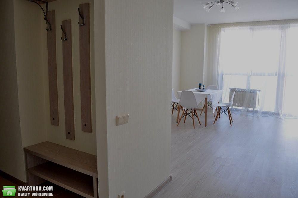 Rent out 2-room apartment. Киев, деловая — photo 9