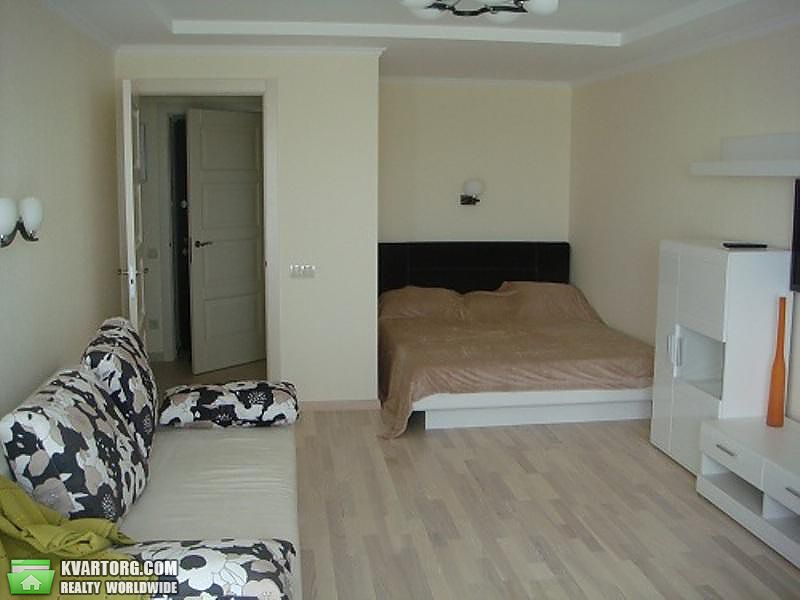 Rent out 1-room apartment. Киев,  Черновола — photo 2