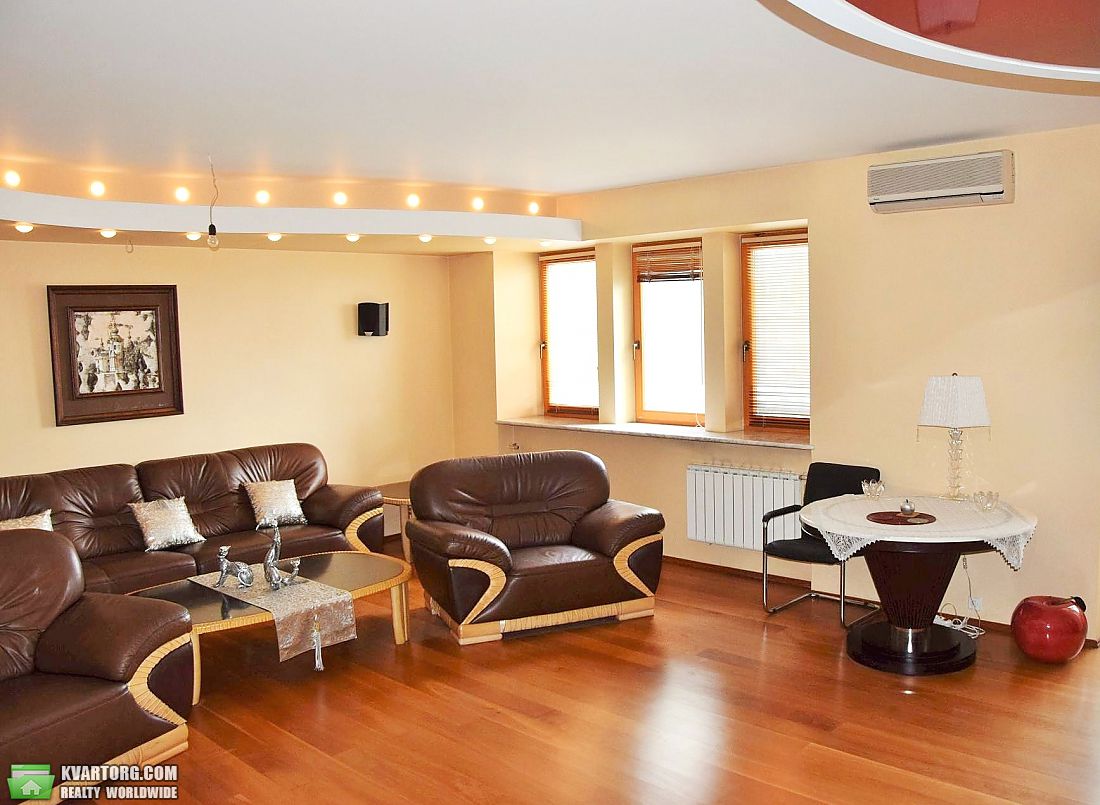 Sell 4-room apartment. Киев, Героев Сталинграда просп. — photo 1