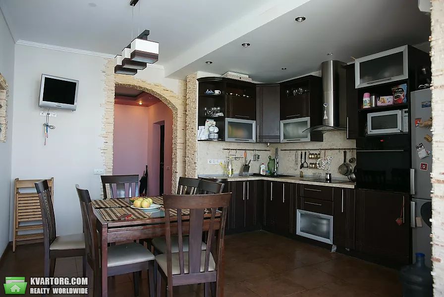 Rent out 3-room apartment. Киев,  Днепровская наб — photo 8